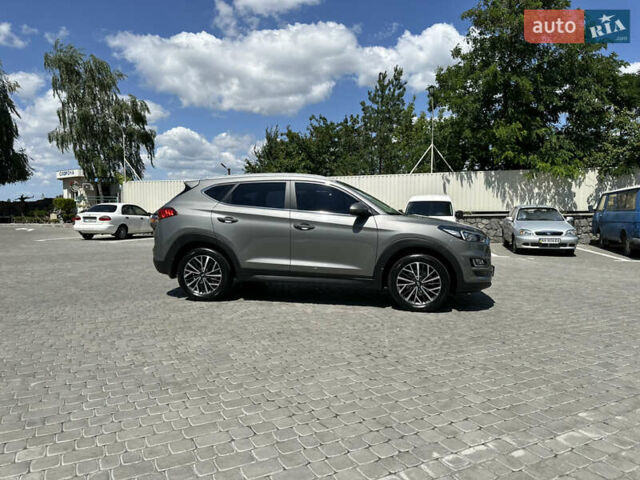 Сірий Хендай Туксон, об'ємом двигуна 2 л та пробігом 25 тис. км за 24000 $, фото 2 на Automoto.ua