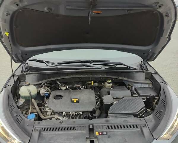 Серый Хендай Туксон, объемом двигателя 2 л и пробегом 60 тыс. км за 19500 $, фото 14 на Automoto.ua