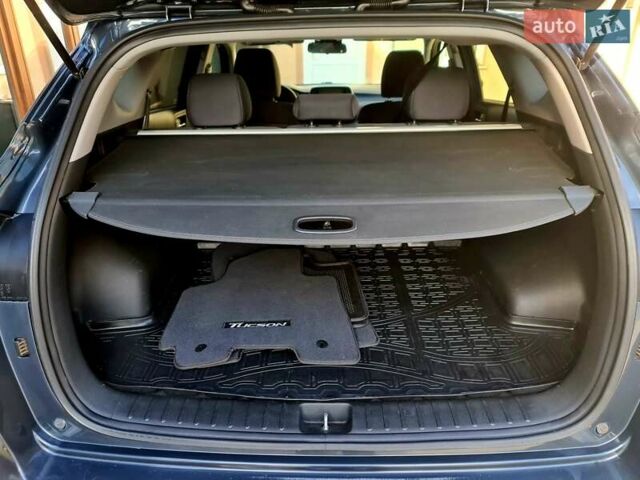 Серый Хендай Туксон, объемом двигателя 2 л и пробегом 87 тыс. км за 18600 $, фото 26 на Automoto.ua