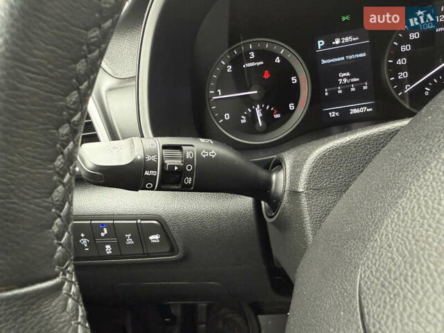 Серый Хендай Туксон, объемом двигателя 2 л и пробегом 28 тыс. км за 32800 $, фото 33 на Automoto.ua