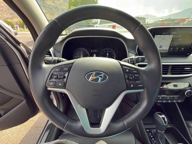 Серый Хендай Туксон, объемом двигателя 2.4 л и пробегом 18 тыс. км за 16000 $, фото 9 на Automoto.ua