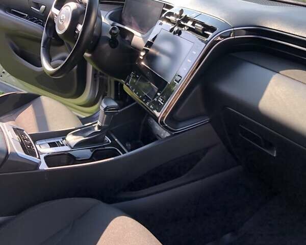 Серый Хендай Туксон, объемом двигателя 2 л и пробегом 42 тыс. км за 26000 $, фото 8 на Automoto.ua