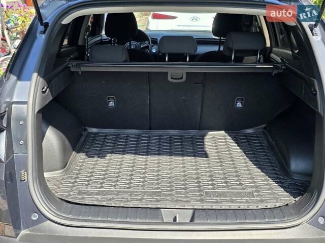 Серый Хендай Туксон, объемом двигателя 2 л и пробегом 70 тыс. км за 25600 $, фото 11 на Automoto.ua