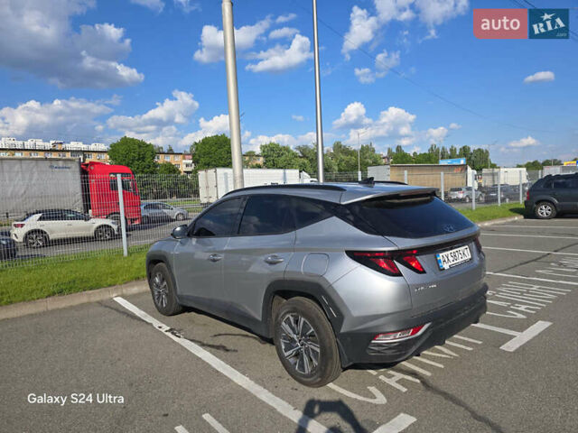 Серый Хендай Туксон, объемом двигателя 2 л и пробегом 94 тыс. км за 23694 $, фото 1 на Automoto.ua