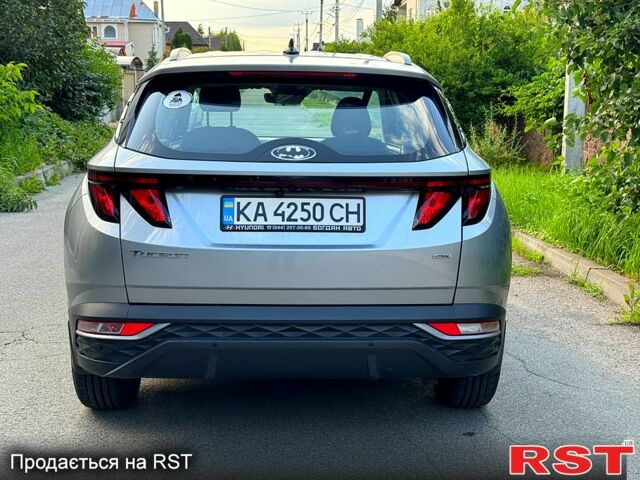 Серый Хендай Туксон, объемом двигателя 2 л и пробегом 58 тыс. км за 24900 $, фото 2 на Automoto.ua