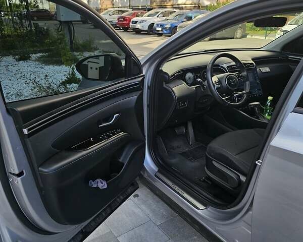 Серый Хендай Туксон, объемом двигателя 2 л и пробегом 46 тыс. км за 29000 $, фото 12 на Automoto.ua