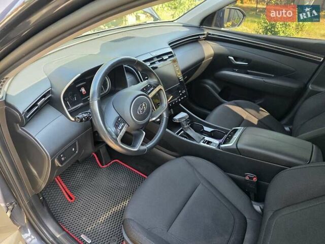 Серый Хендай Туксон, объемом двигателя 2 л и пробегом 70 тыс. км за 25600 $, фото 34 на Automoto.ua