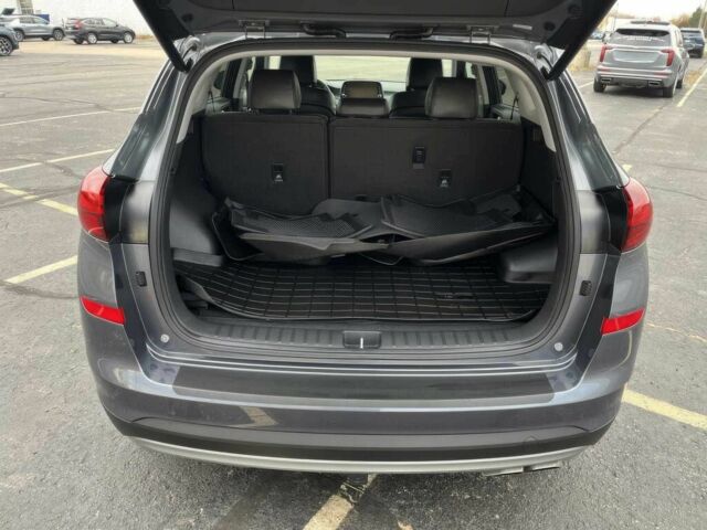 Серый Хендай Туксон, объемом двигателя 2.4 л и пробегом 22 тыс. км за 15000 $, фото 12 на Automoto.ua