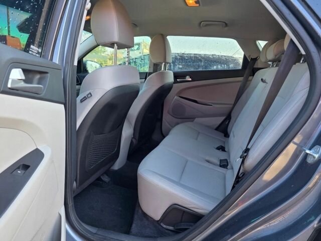 Хендай Туксон 2021 в Киеве на Automoto.ua Серый Хендай Туксон, объемом двигателя 2 л и пробегом 82 тыс. км за 9400 $, фото 7 на Automoto.ua