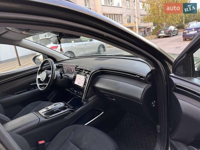 Серый Хендай Туксон, объемом двигателя 1.6 л и пробегом 144 тыс. км за 22000 $, фото 6 на Automoto.ua