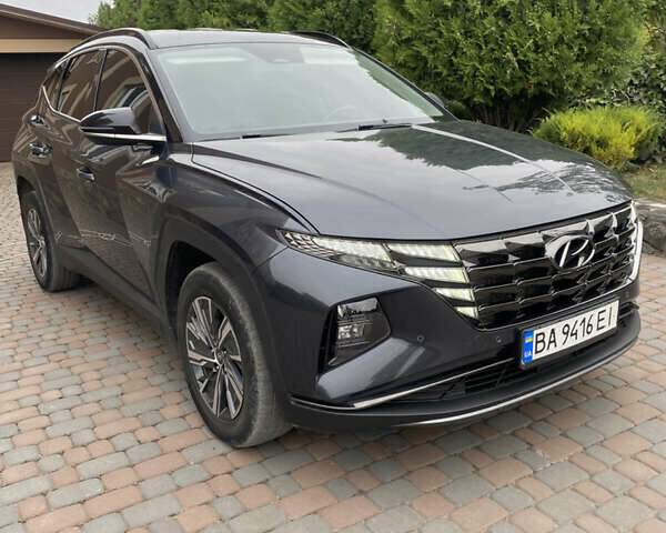 Серый Хендай Туксон, объемом двигателя 1.6 л и пробегом 95 тыс. км за 33000 $, фото 4 на Automoto.ua