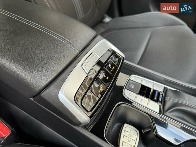 Сірий Хендай Туксон, об'ємом двигуна 2 л та пробігом 94 тис. км за 23500 $, фото 10 на Automoto.ua