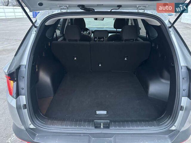 Сірий Хендай Туксон, об'ємом двигуна 2.5 л та пробігом 87 тис. км за 19500 $, фото 10 на Automoto.ua