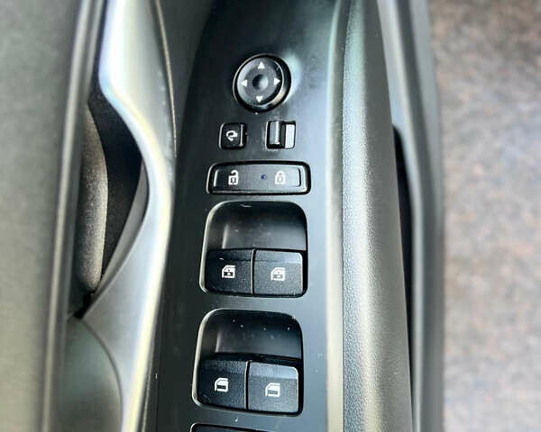 Хендай Туксон 2021 в Ровно на Automoto.ua Серый Хендай Туксон, объемом двигателя 1.98 л и пробегом 155 тыс. км за 26900 $, фото 20 на Automoto.ua