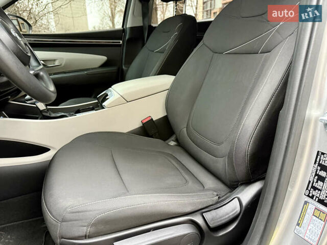 Сірий Хендай Туксон, об'ємом двигуна 2.5 л та пробігом 87 тис. км за 21000 $, фото 15 на Automoto.ua