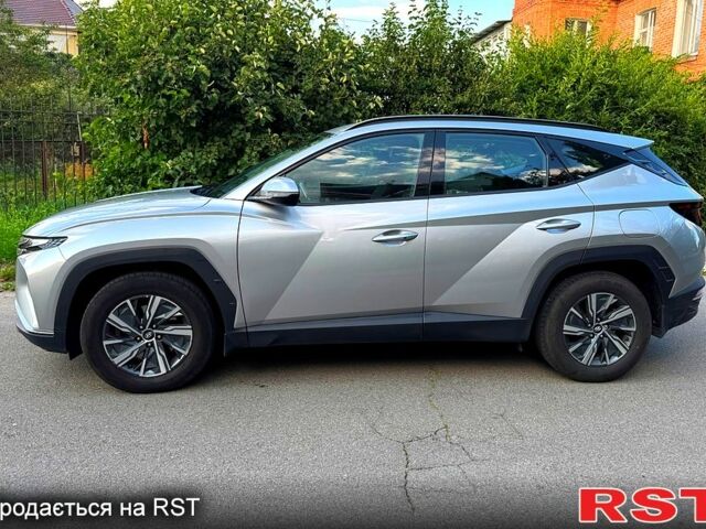 Серый Хендай Туксон, объемом двигателя 2 л и пробегом 58 тыс. км за 24900 $, фото 1 на Automoto.ua