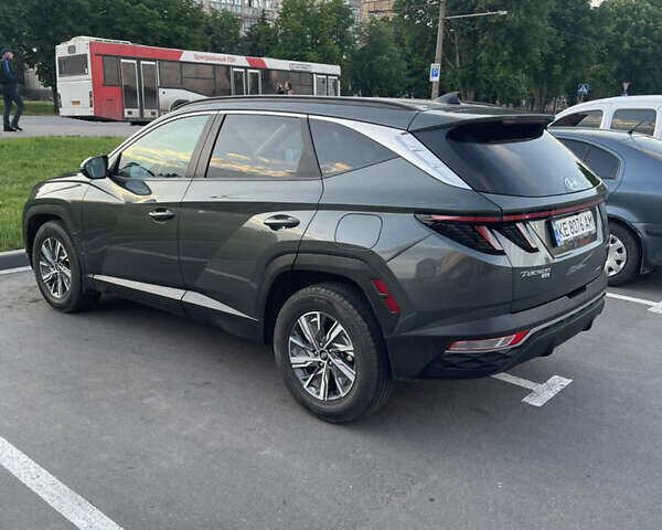 Серый Хендай Туксон, объемом двигателя 1.6 л и пробегом 28 тыс. км за 24600 $, фото 1 на Automoto.ua