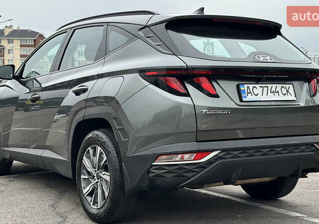 Серый Хендай Туксон, объемом двигателя 2 л и пробегом 102 тыс. км за 22500 $, фото 5 на Automoto.ua