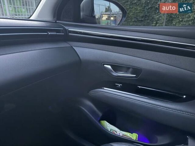 Серый Хендай Туксон, объемом двигателя 1.6 л и пробегом 42 тыс. км за 32900 $, фото 3 на Automoto.ua