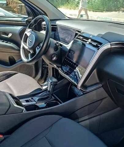 Серый Хендай Туксон, объемом двигателя 2 л и пробегом 98 тыс. км за 24000 $, фото 6 на Automoto.ua