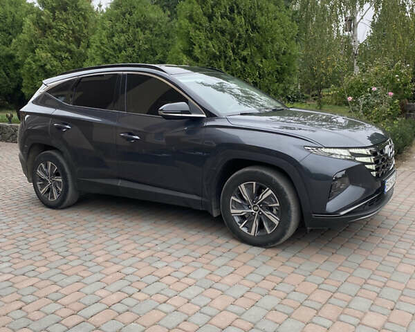 Серый Хендай Туксон, объемом двигателя 1.6 л и пробегом 95 тыс. км за 33000 $, фото 5 на Automoto.ua