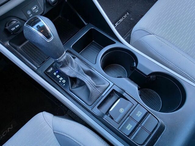 Хендай Туксон 2021 в Киеве на Automoto.ua Серый Хендай Туксон, объемом двигателя 2 л и пробегом 82 тыс. км за 9400 $, фото 11 на Automoto.ua