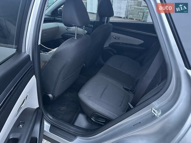 Сірий Хендай Туксон, об'ємом двигуна 2.5 л та пробігом 87 тис. км за 19500 $, фото 11 на Automoto.ua