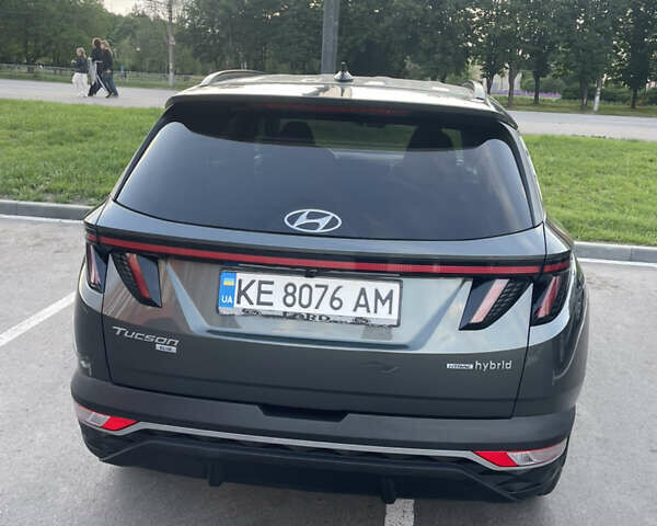 Серый Хендай Туксон, объемом двигателя 1.6 л и пробегом 28 тыс. км за 24600 $, фото 3 на Automoto.ua