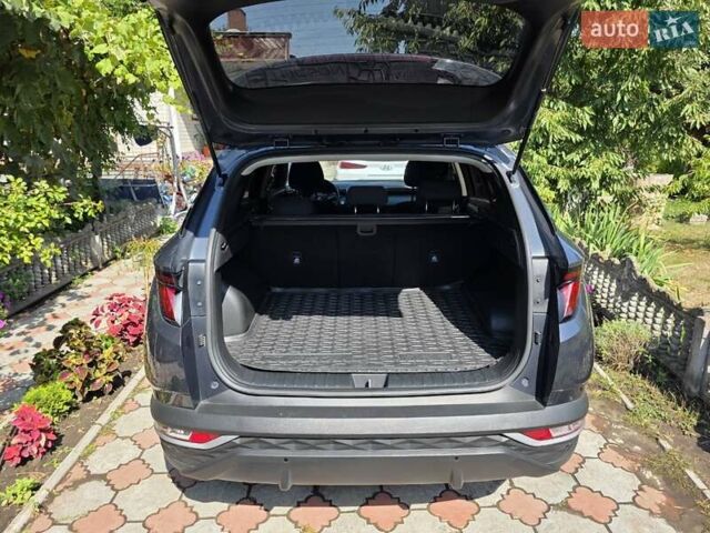 Серый Хендай Туксон, объемом двигателя 2 л и пробегом 70 тыс. км за 25600 $, фото 15 на Automoto.ua