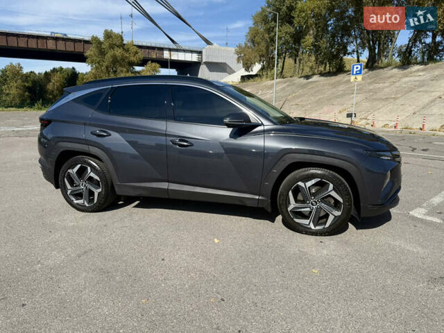 Серый Хендай Туксон, объемом двигателя 2 л и пробегом 52 тыс. км за 26999 $, фото 3 на Automoto.ua