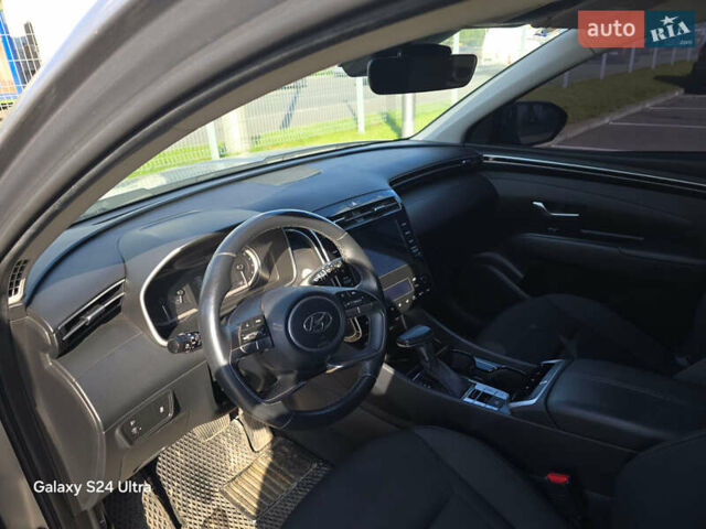 Серый Хендай Туксон, объемом двигателя 2 л и пробегом 94 тыс. км за 23694 $, фото 5 на Automoto.ua