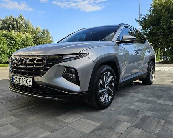 Серый Хендай Туксон, объемом двигателя 2 л и пробегом 46 тыс. км за 29000 $, фото 3 на Automoto.ua