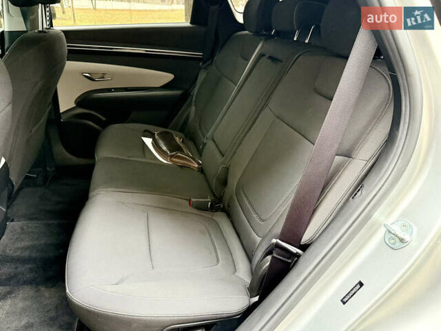 Сірий Хендай Туксон, об'ємом двигуна 2.5 л та пробігом 87 тис. км за 21000 $, фото 30 на Automoto.ua