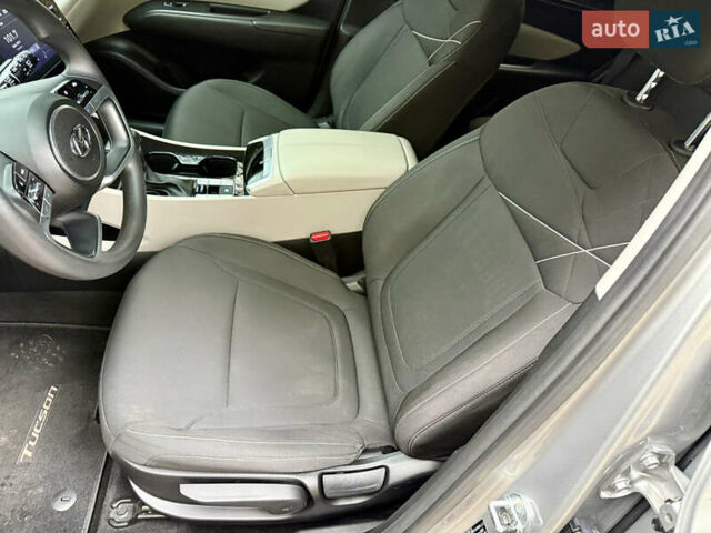 Сірий Хендай Туксон, об'ємом двигуна 2.5 л та пробігом 87 тис. км за 21000 $, фото 14 на Automoto.ua