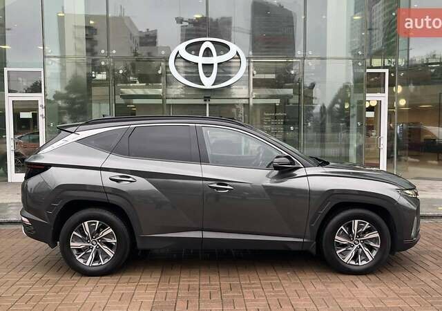 Серый Хендай Туксон, объемом двигателя 1.6 л и пробегом 100 тыс. км за 25295 $, фото 15 на Automoto.ua