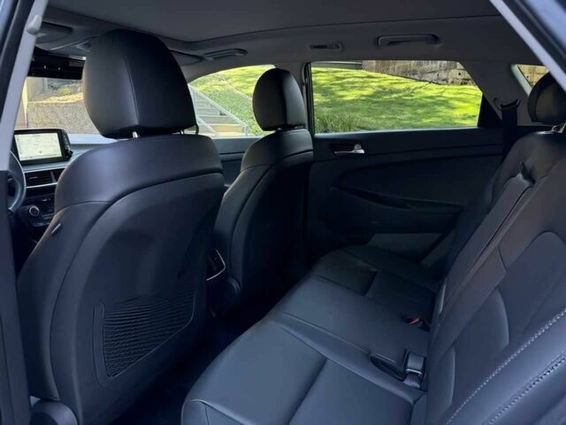 Серый Хендай Туксон, объемом двигателя 2.4 л и пробегом 23 тыс. км за 5400 $, фото 15 на Automoto.ua