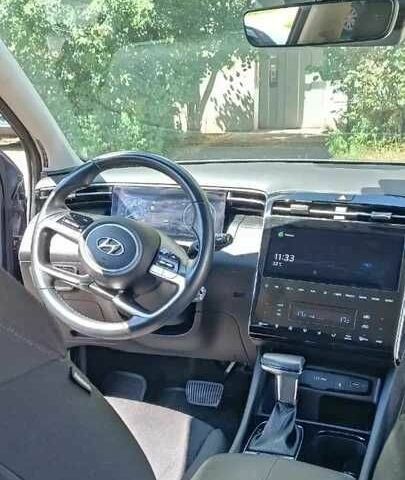 Серый Хендай Туксон, объемом двигателя 2 л и пробегом 98 тыс. км за 24000 $, фото 5 на Automoto.ua