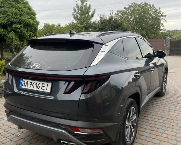 Серый Хендай Туксон, объемом двигателя 1.6 л и пробегом 95 тыс. км за 33000 $, фото 2 на Automoto.ua