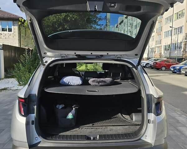 Серый Хендай Туксон, объемом двигателя 2 л и пробегом 46 тыс. км за 29000 $, фото 11 на Automoto.ua