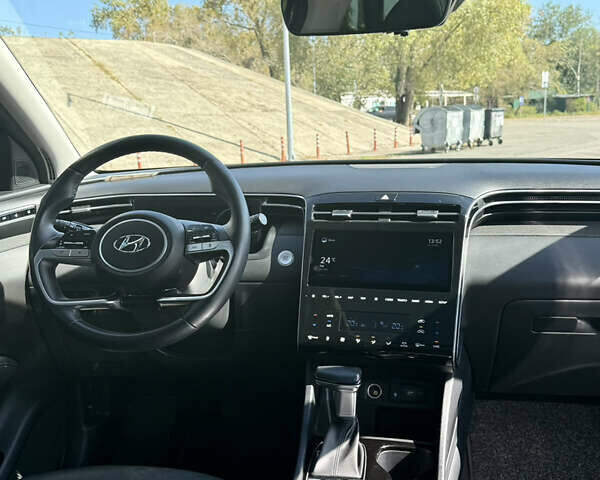 Серый Хендай Туксон, объемом двигателя 2 л и пробегом 52 тыс. км за 26999 $, фото 12 на Automoto.ua