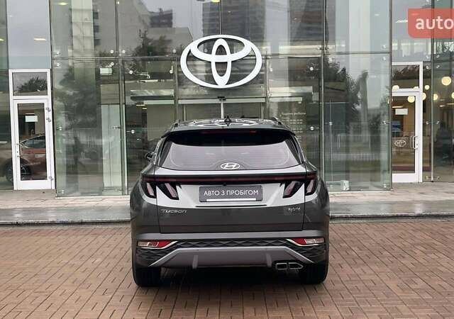 Серый Хендай Туксон, объемом двигателя 1.6 л и пробегом 100 тыс. км за 25295 $, фото 3 на Automoto.ua