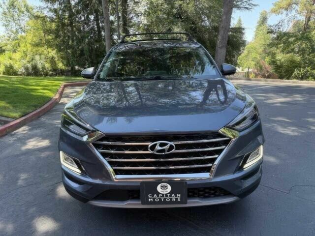 Серый Хендай Туксон, объемом двигателя 2.4 л и пробегом 23 тыс. км за 5400 $, фото 1 на Automoto.ua