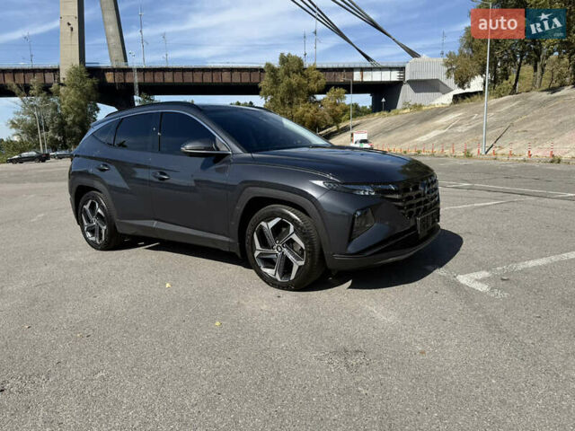 Серый Хендай Туксон, объемом двигателя 2 л и пробегом 52 тыс. км за 26999 $, фото 2 на Automoto.ua
