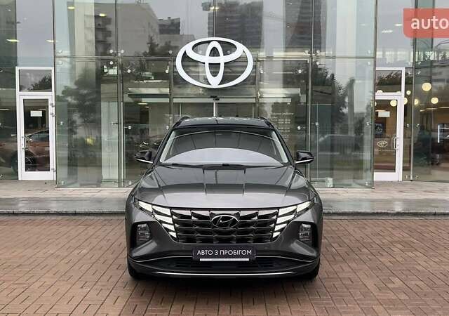 Серый Хендай Туксон, объемом двигателя 1.6 л и пробегом 100 тыс. км за 25295 $, фото 4 на Automoto.ua