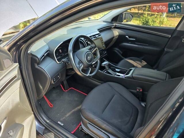 Серый Хендай Туксон, объемом двигателя 2 л и пробегом 70 тыс. км за 25600 $, фото 27 на Automoto.ua