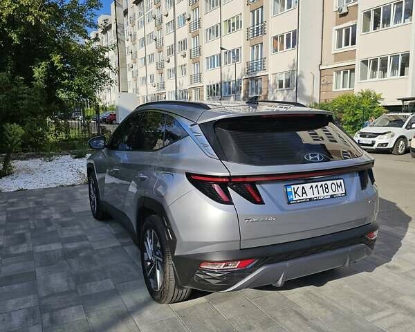 Серый Хендай Туксон, объемом двигателя 2 л и пробегом 46 тыс. км за 29000 $, фото 4 на Automoto.ua