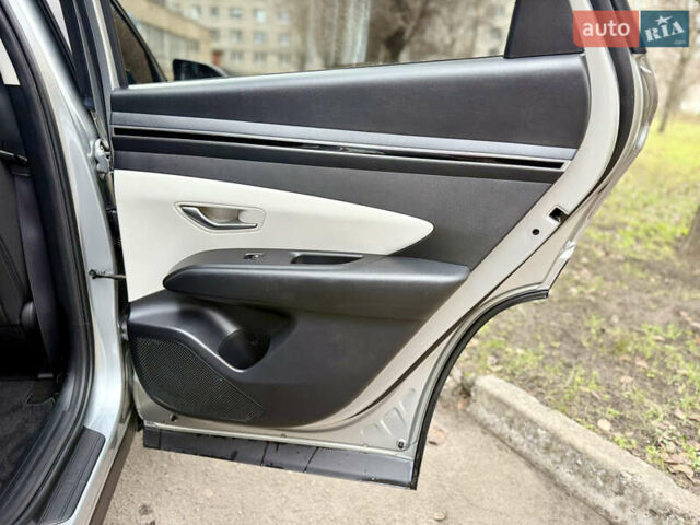 Сірий Хендай Туксон, об'ємом двигуна 2.5 л та пробігом 87 тис. км за 21000 $, фото 31 на Automoto.ua