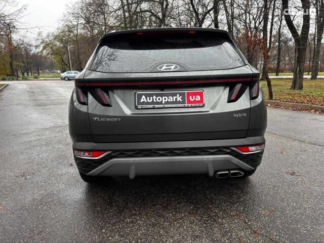 Серый Хендай Туксон, объемом двигателя 1.6 л и пробегом 105 тыс. км за 29990 $, фото 4 на Automoto.ua