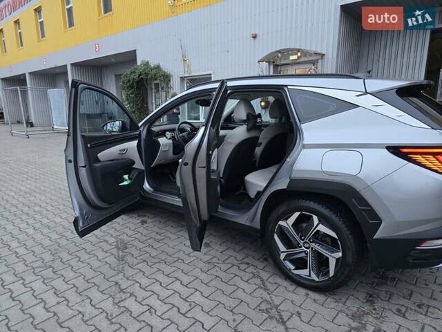 Серый Хендай Туксон, объемом двигателя 2 л и пробегом 39 тыс. км за 30500 $, фото 10 на Automoto.ua