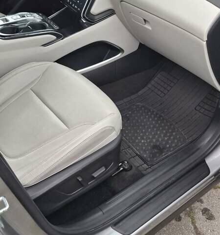 Серый Хендай Туксон, объемом двигателя 1.6 л и пробегом 77 тыс. км за 32400 $, фото 26 на Automoto.ua